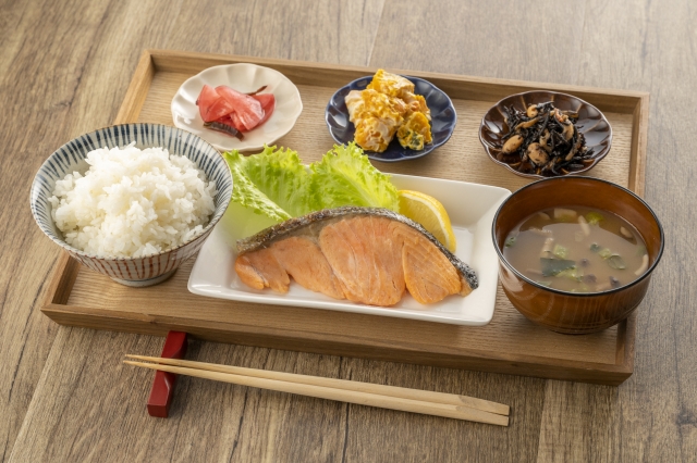 バランスの取れた食事のイメージ